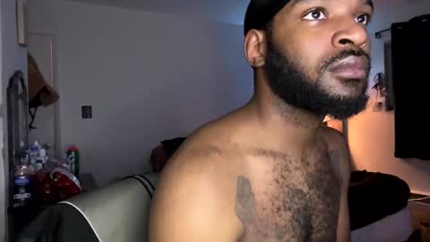 Snapshot of luverboibbc chatting on January 8, 2025, 2:03 am luverboi online show from January 8, 2025, 2:03 am