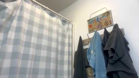 Snapshot of luvtobenude21 chatting on November 13, 2025, 12:26 pm Joe and Sarah online show from November 13, 2025, 12:26 pm