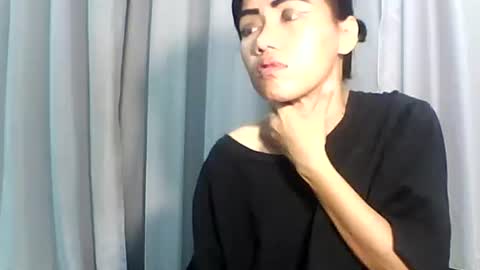 Bee Bee online show from January 6, 2026, 6:22 pm