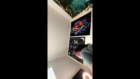 Snapshot of luvvvmia chatting on October 26, 2025, 4:57 pm luvvvmia online show from October 26, 2025, 4:57 pm