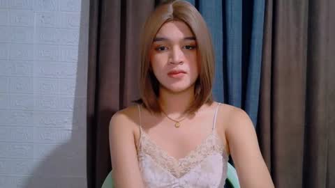 queen lux online show from January 18, 2026, 7:39 pm