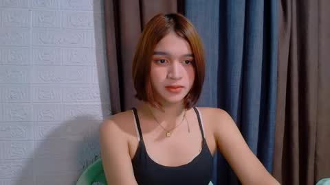 queen lux online show from April 23, 2026, 9:50 pm