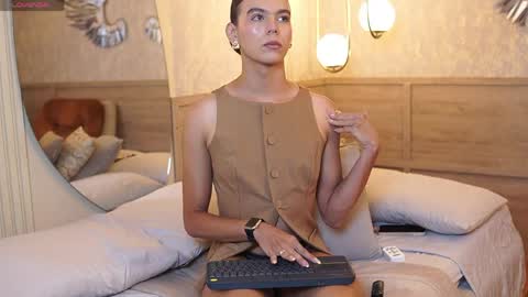 Luxa  online show from April 16, 2026, 12:50 pm