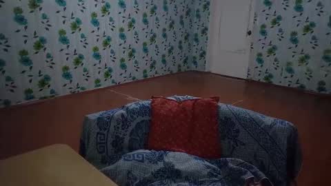 Snapshot of luxeboy_ chatting on September 18, 2025, 8:22 pm Mike online show from September 18, 2025, 8:22 pm