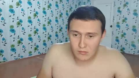 Snapshot of luxeboy_ chatting on October 17, 2025, 6:32 pm Mike online show from October 17, 2025, 6:32 pm