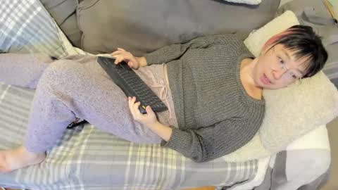 LuxGray online show from October 18, 2025, 10:32 pm