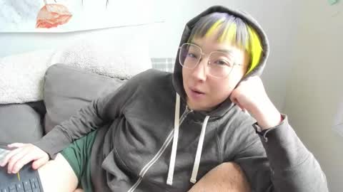 LuxGray online show from February 15, 2026, 6:48 pm