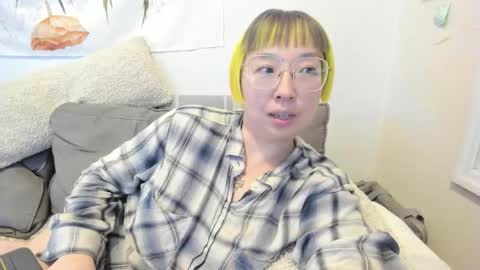 LuxGray online show from February 23, 2026, 11:24 pm