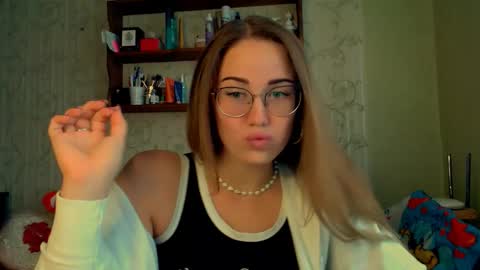 Katie online show from September 30, 2025, 9:14 am