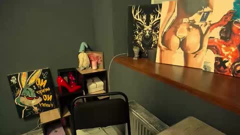 Katie online show from November 26, 2025, 1:23 pm