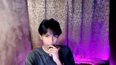 luxirfy online show from November 17, 2025, 5:41 pm