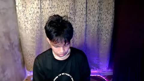 luxirfy online show from November 25, 2025, 5:24 pm