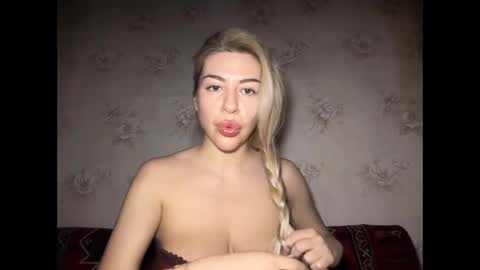 Snapshot of luxsonyastar chatting on January 31, 2026, 8:40 pm LuxSonyaStar online show from January 31, 2026, 8:40 pm