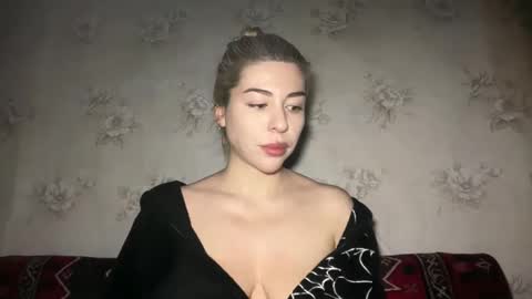 Snapshot of luxsonyastar chatting on February 2, 2026, 1:21 pm LuxSonyaStar online show from February 2, 2026, 1:21 pm