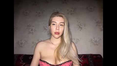 LuxSonyaStar online show from May 16, 2026, 8:07 pm