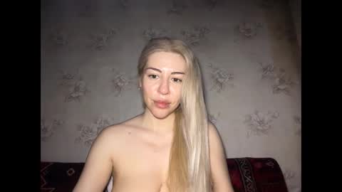 LuxSonyaStar online show from May 28, 2026, 1:08 pm