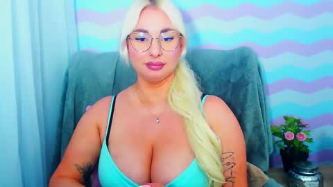 Luxuriaa online show from June 11, 2026, 7:34 pm
