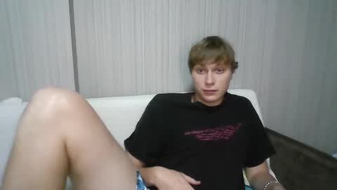 Snapshot of luxury_bob chatting on November 25, 2025, 6:41 pm luxury_bob online show from November 25, 2025, 6:41 pm