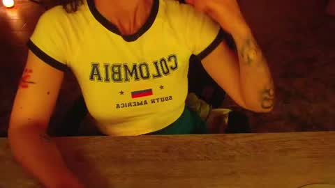 Snapshot of luxurydivine chatting on June 18, 2026, 1:50 am Liss online show from June 18, 2026, 1:50 am