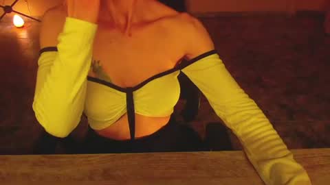 Snapshot of luxurydivine chatting on July 11, 2026, 3:53 am Liss online show from July 11, 2026, 3:53 am