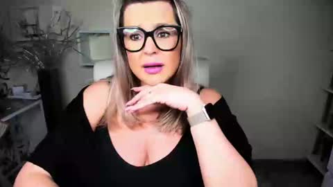 Diana online show from December 14, 2024, 1:49 pm