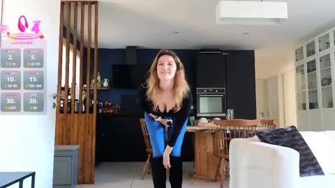 Snapshot of luxymin chatting on February 17, 2025, 3:42 pm Luxymin online show from February 17, 2025, 3:42 pm