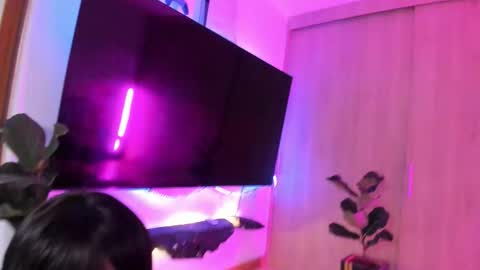 Lucy and Kristhy online show from October 27, 2025, 3:05 pm