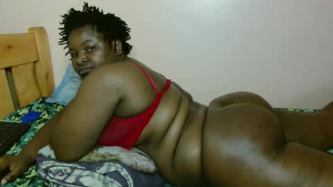 Snapshot of luzremi chatting on March 23, 2026, 11:25 am luzremi online show from March 23, 2026, 11:25 am