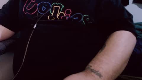 Snapshot of lvcifer_ chatting on February 18, 2025, 9:43 am ayoo online show from February 18, 2025, 9:43 am