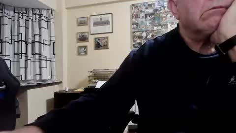 lwg1951 online show from April 5, 2026, 10:51 pm