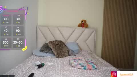 lya_aron_couple online show from September 24, 2025, 8:01 pm