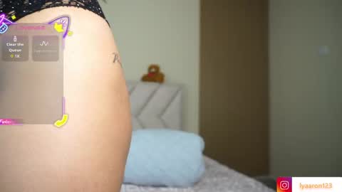 lya_aron_couple online show from September 27, 2025, 7:08 pm