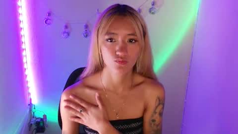 Call me Lia  online show from March 6, 2026, 9:33 pm