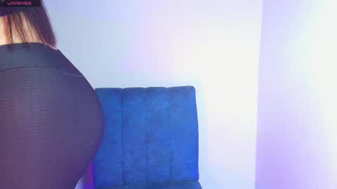 LYA DUBOIS  online show from May 27, 2026, 9:23 pm