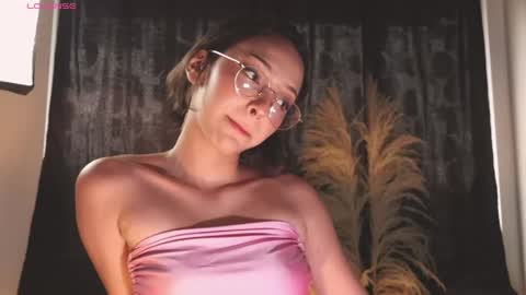 lyalee__ online show from May 21, 2026, 7:10 pm