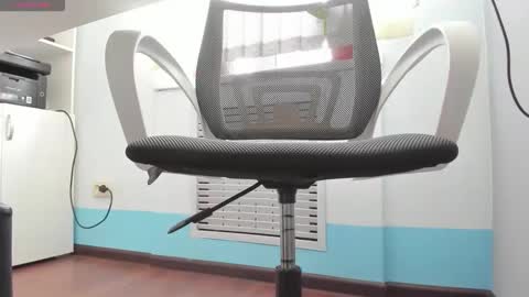 lyalya7773 online show from March 4, 2026, 10:54 am