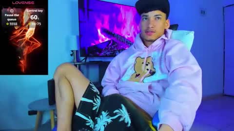 Lyam online show from March 29, 2026, 6:13 am