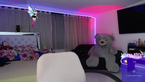 Lyann  online show from May 15, 2026, 2:18 am