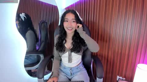 Lyhana Lee online show from September 28, 2025, 12:32 pm