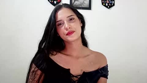 Snapshot of lyla205 chatting on December 12, 2024, 2:48 am lyla online show from December 12, 2024, 2:48 am