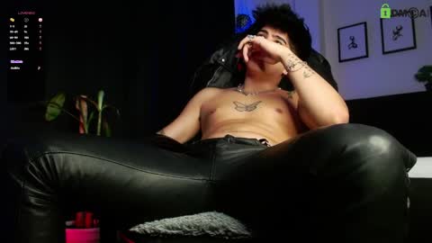 Lyle Bennett Freelance Model online show from May 22, 2026, 8:36 pm
