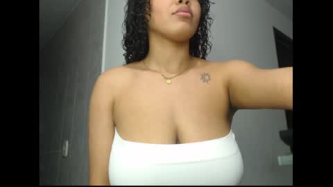 Snapshot of lylii_evans chatting on January 15, 2025, 3:33 am lylii_evans online show from January 15, 2025, 3:33 am