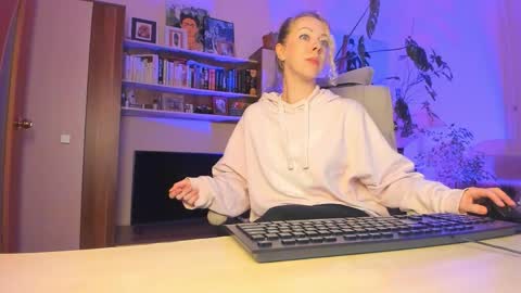 Lylith Skye NO NUDE model online show from April 19, 2026, 6:10 pm
