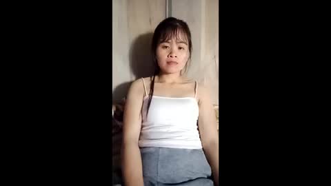 Lyly online show from May 11, 2026, 1:50 pm