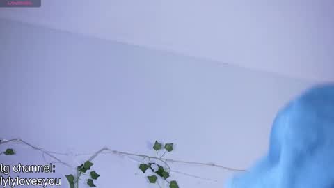 Lyly   online show from November 17, 2025, 5:35 am