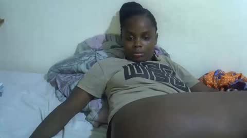 lyn_anna online show from March 4, 2026, 11:22 pm