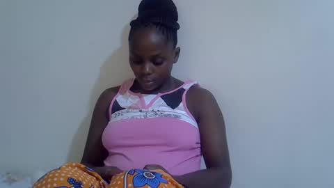 lyn_anna online show from April 5, 2026, 8:33 am