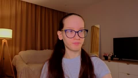 Sara online show from April 5, 2026, 4:04 pm