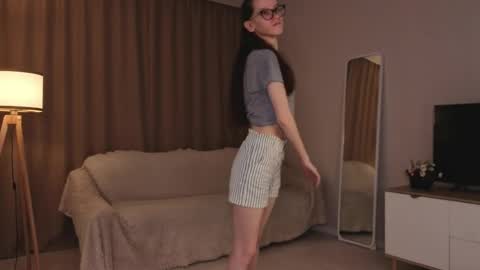 Sara online show from May 10, 2026, 4:12 pm