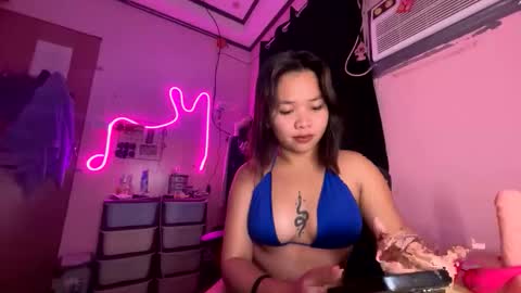 I am Lyn- DONT FORGET TO FOLLOW ME online show from October 7, 2025, 7:22 pm